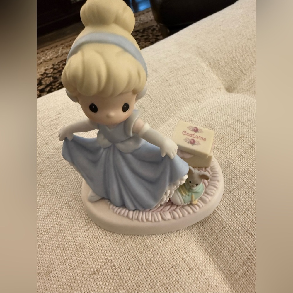 Disney Precious Moments- A Dream Is A Wish Your Heart Makes - Picture 4 of 7